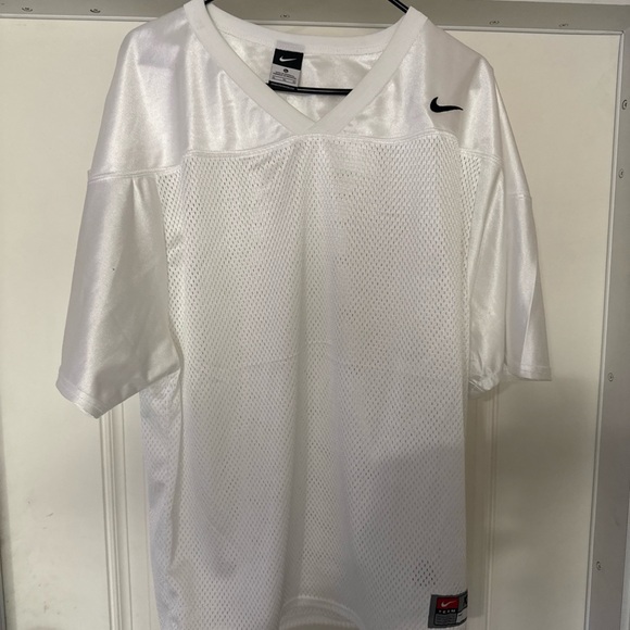 Nike Team Apparel XL White T Shirt - Picture 1 of 6